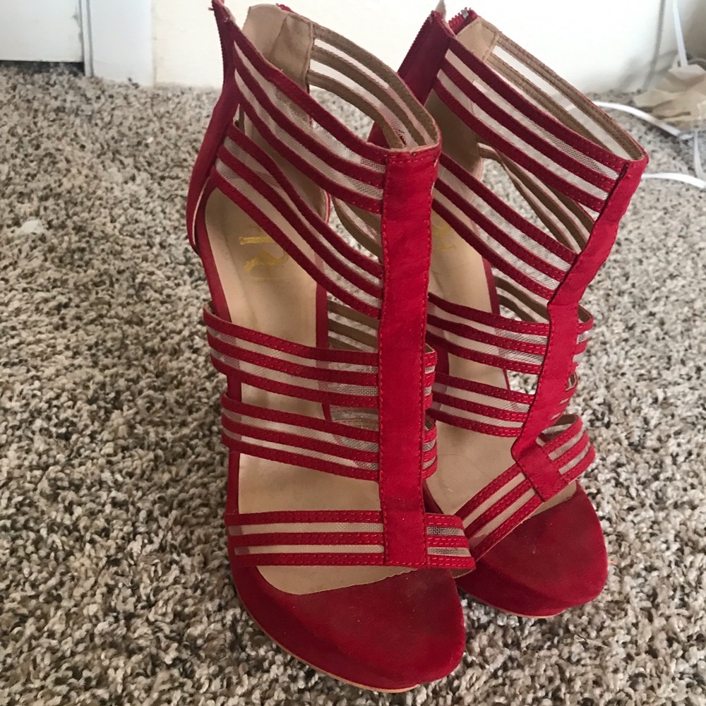 Shoes - Picture 2 of 3